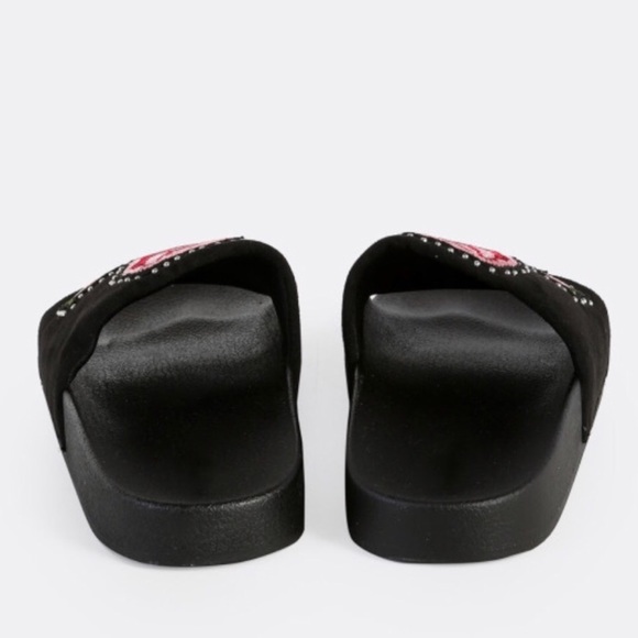 🌹HP🌹Cute Rose Embroidered Slide Sandals - Picture 4 of 5